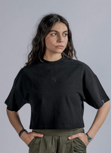 LOGO Embroidery Cropped Tee in Black