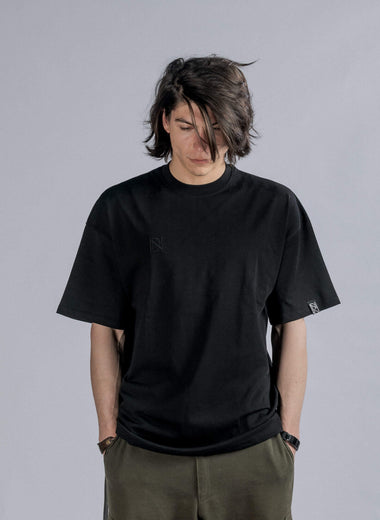 STRUGGLE Tee in Black